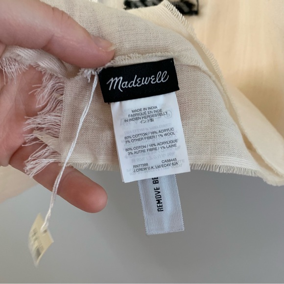 Madewell Large New Fring Abstract Blanket Scarf Ivory Textured NYC Light - Picture 4 of 9